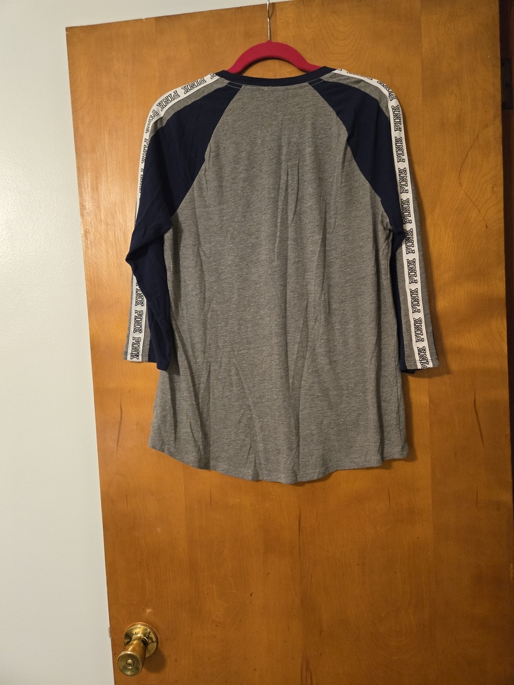 Victoria's Secret PINK Gray & Navy Blue 3/4 Sleeve Baseball Shirt Size L - Picture 2 of 4
